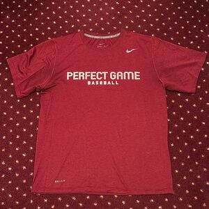 Nike Dri-FIT men’s M PERFECT GAME Baseball Tee
